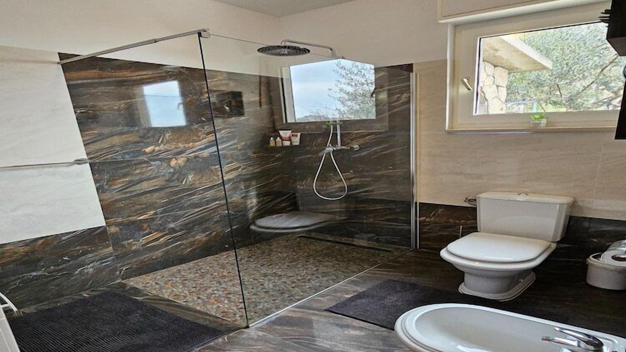 Photo of Bathroom in Borak