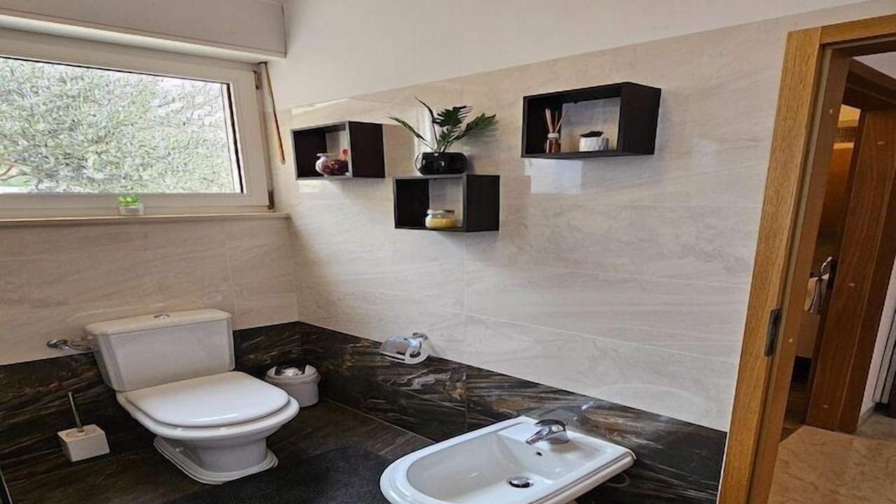 Photo of Bathroom in Borak