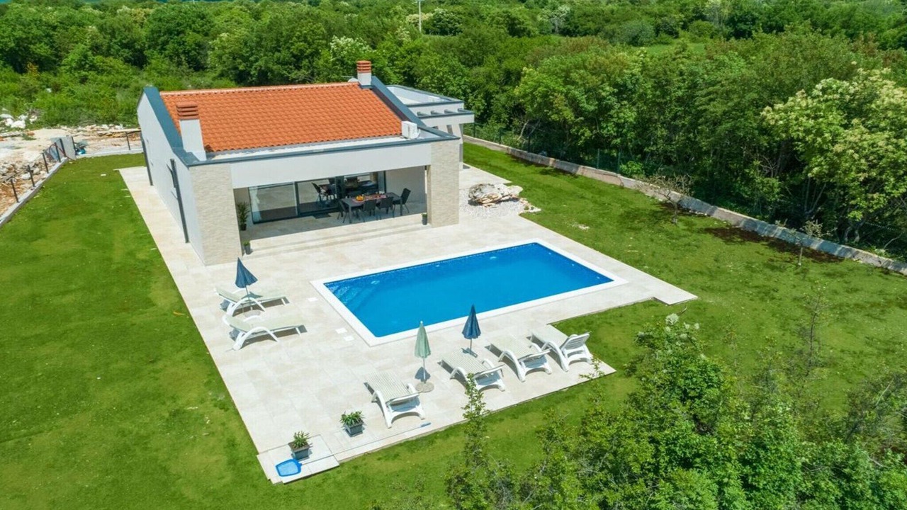 Photo of Outdoor in Brgod