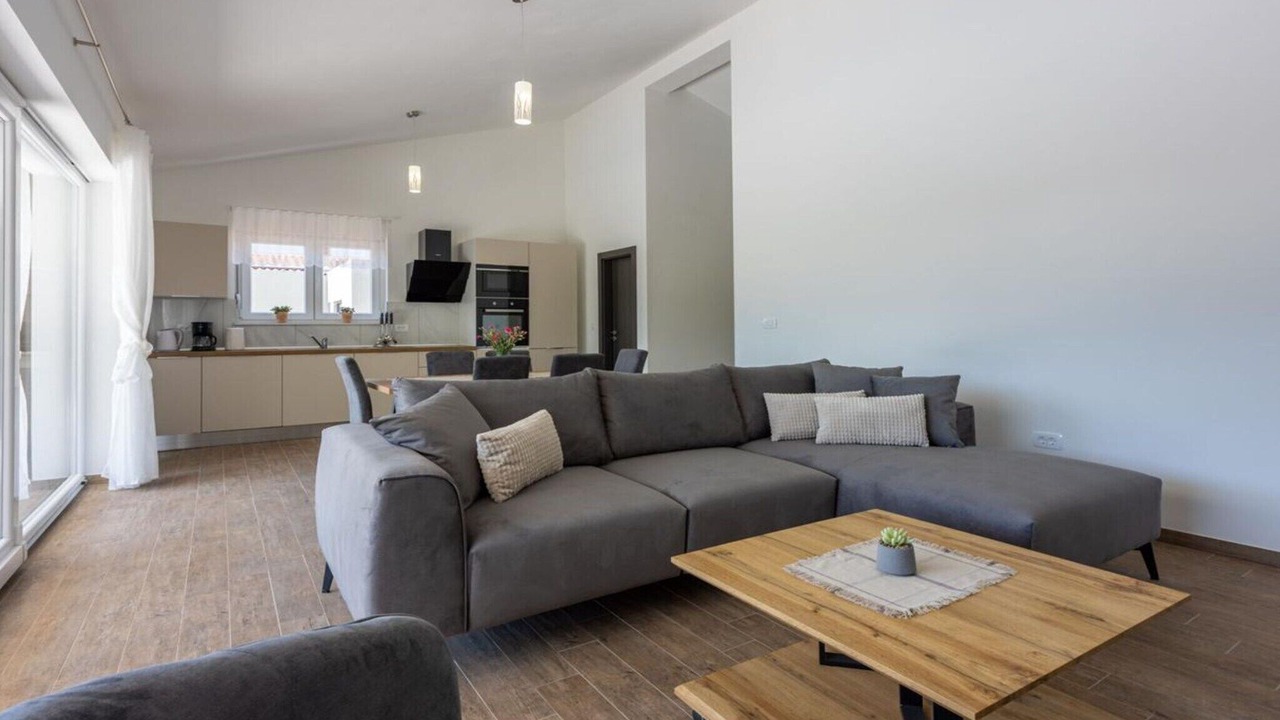 Photo of Livingroom in Brgod