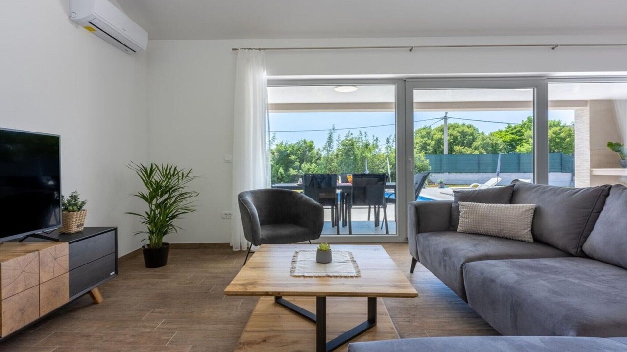 Photo of Livingroom in Brgod