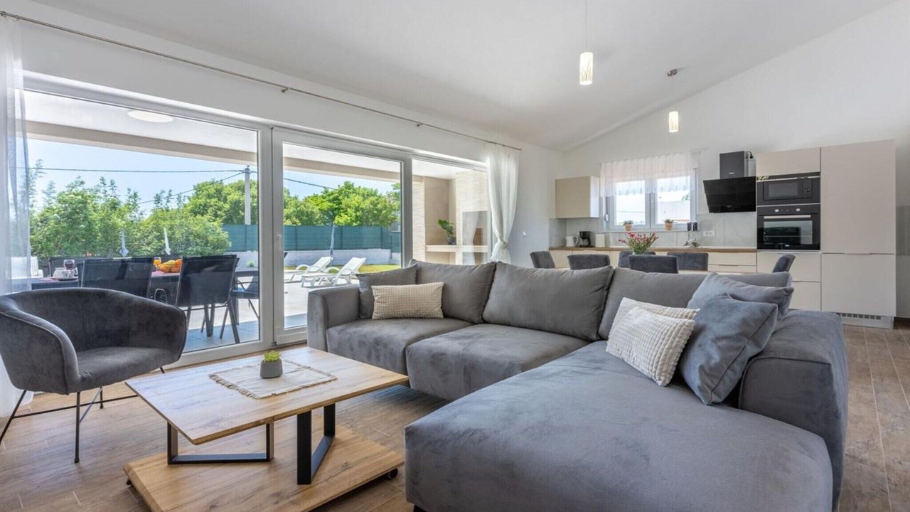Photo of Livingroom in Brgod