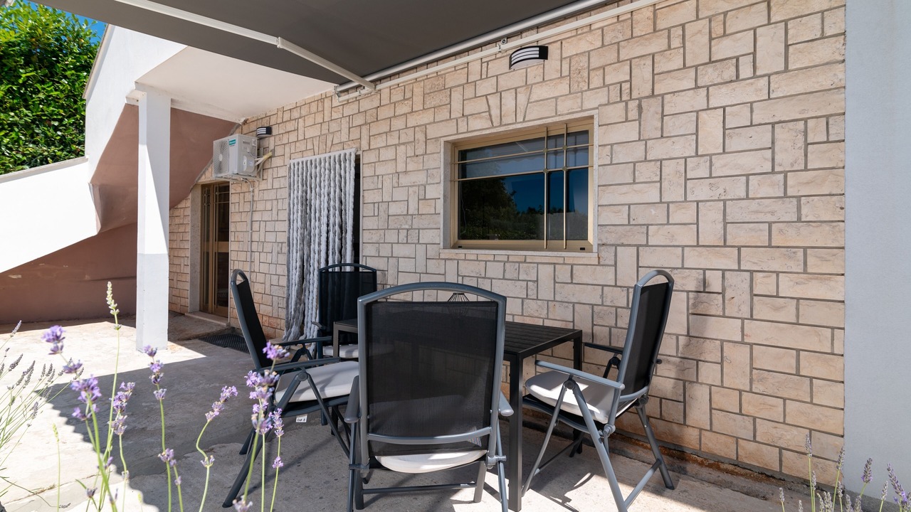 Photo of Outdoor in Mali Vareski