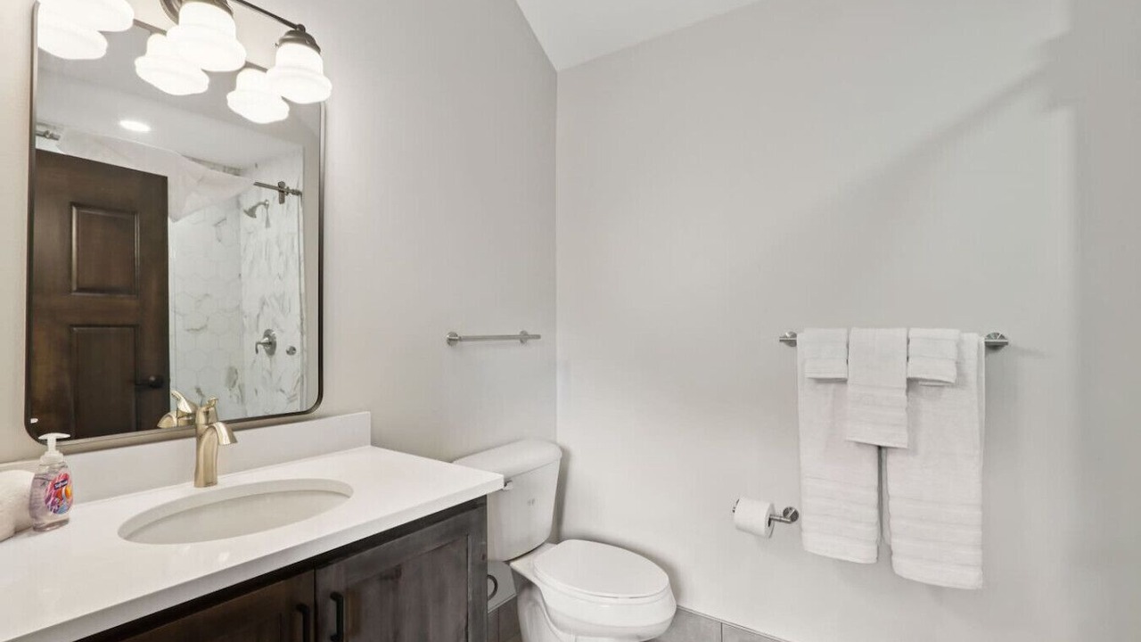 Photo of Bathroom in Lake Delton