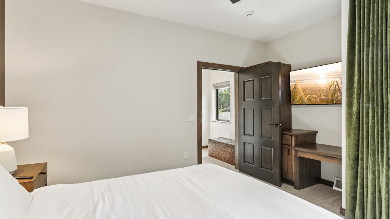 Photo of Bedroom in Lake Delton