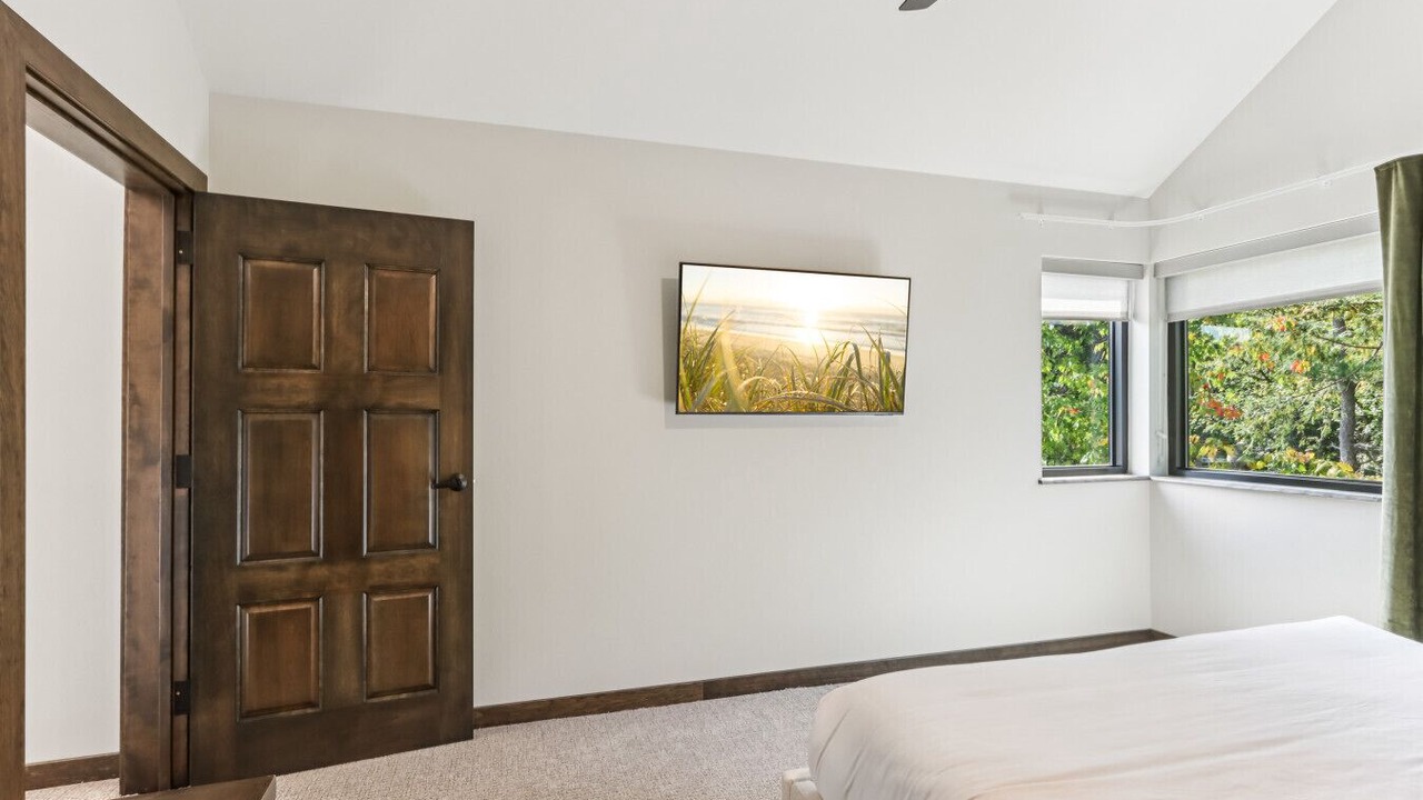 Photo of Bedroom in Lake Delton