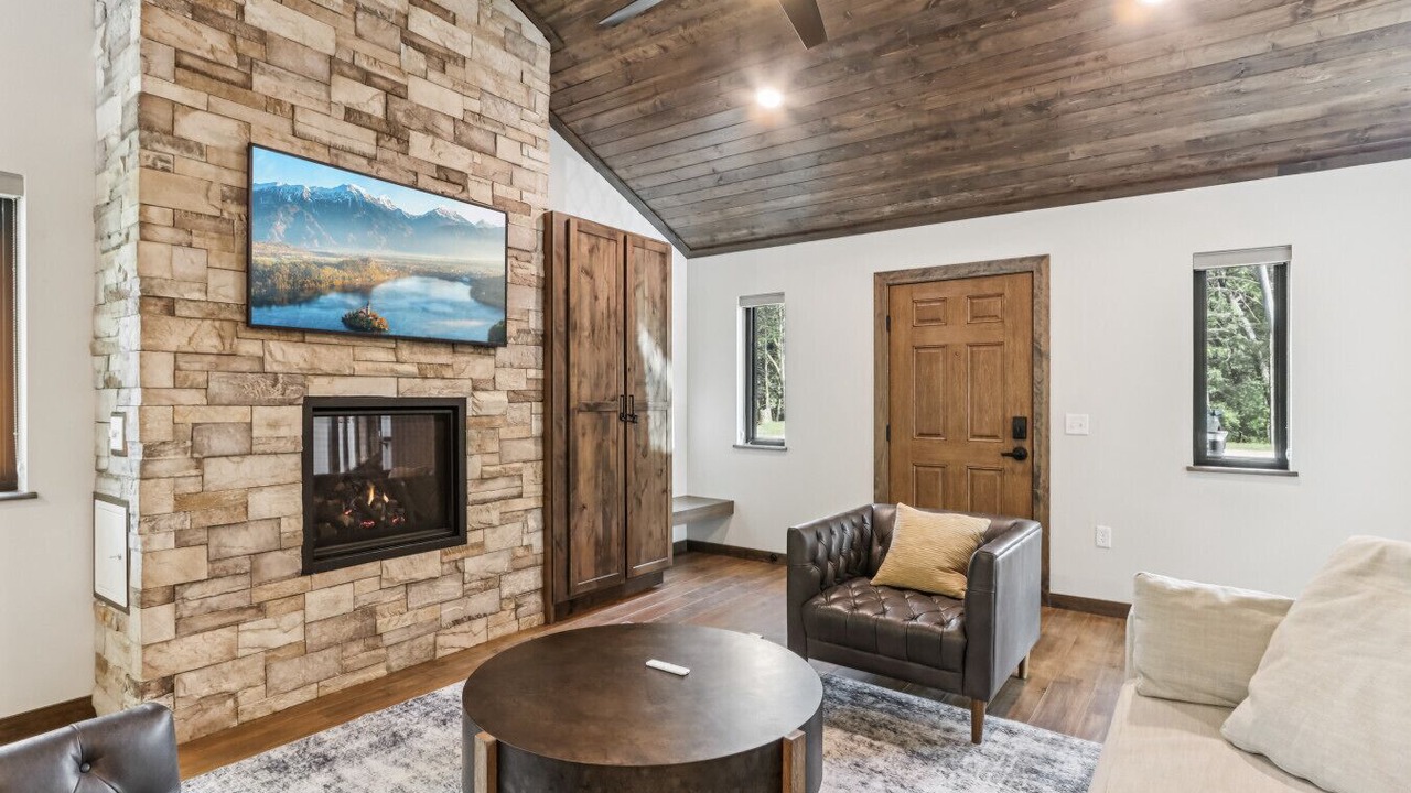 Photo of Livingroom in Lake Delton