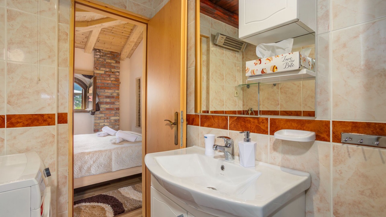Photo of Bathroom in Liganj