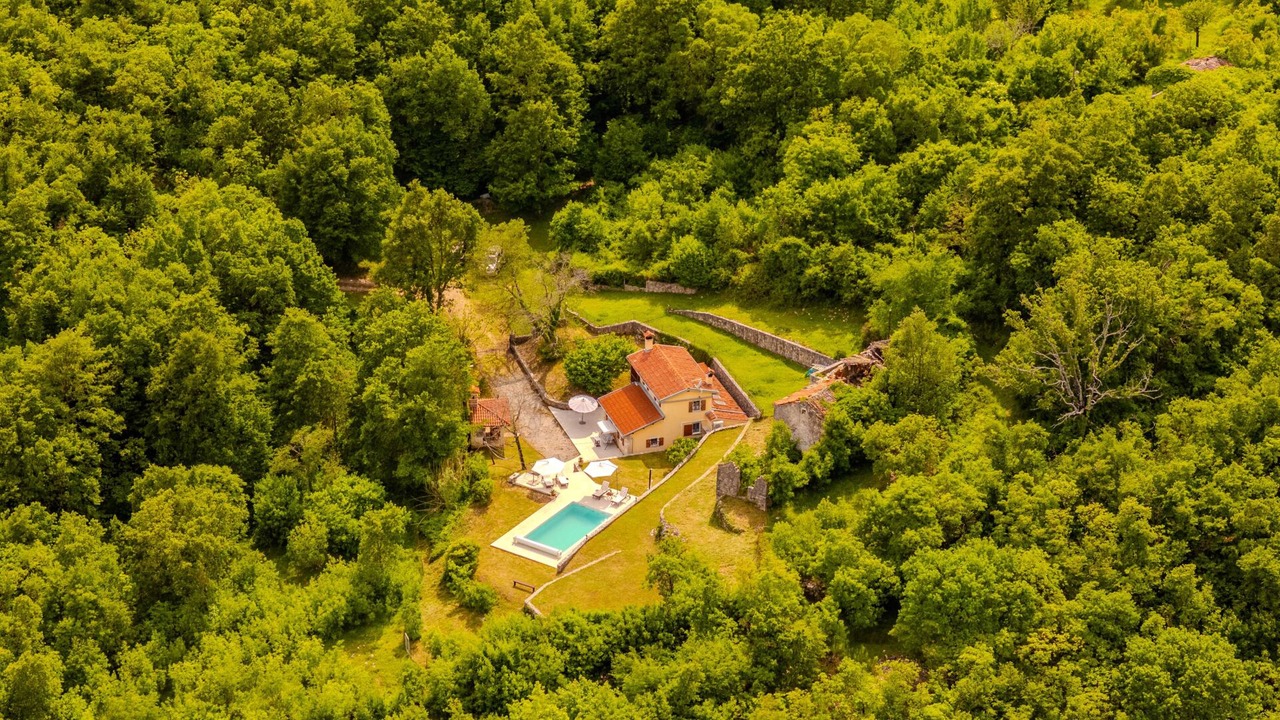 Photo of Outdoor in Sucici