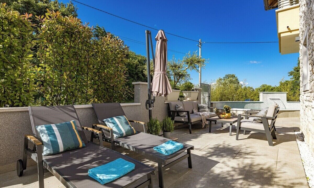 Photo of Patio Balcony in Belavici