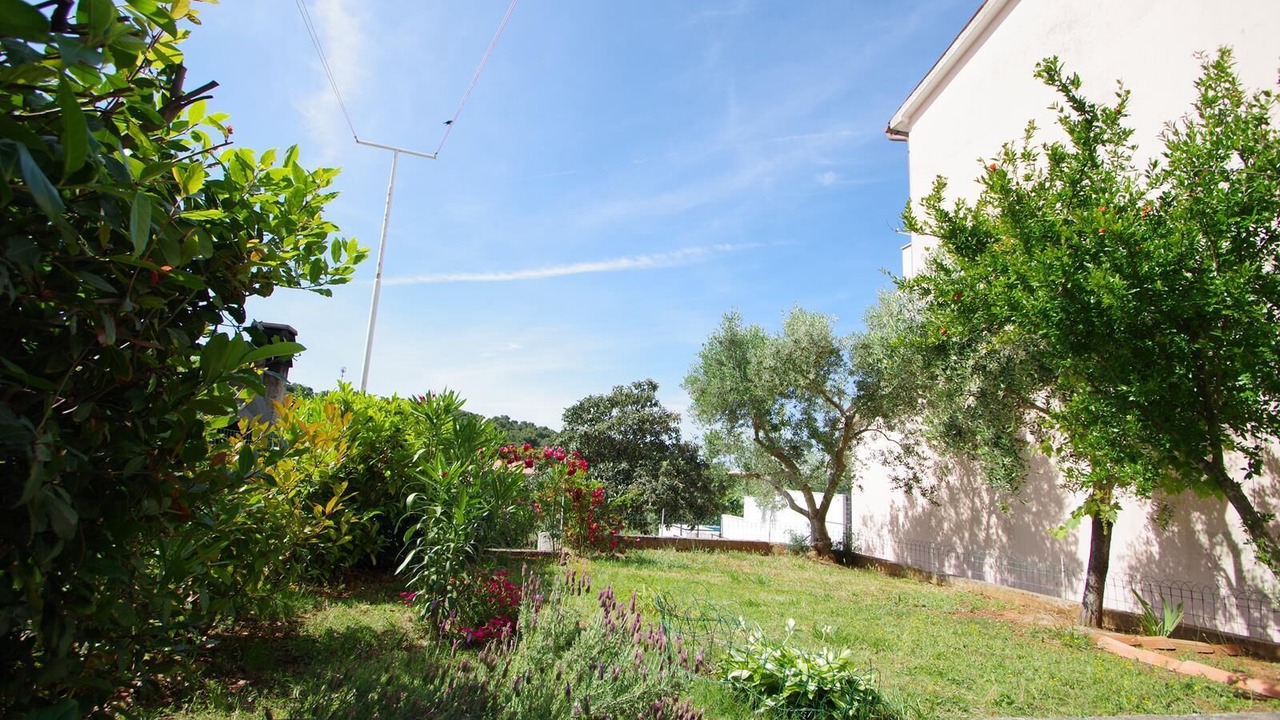 Photo of Outdoor in Vinkuran