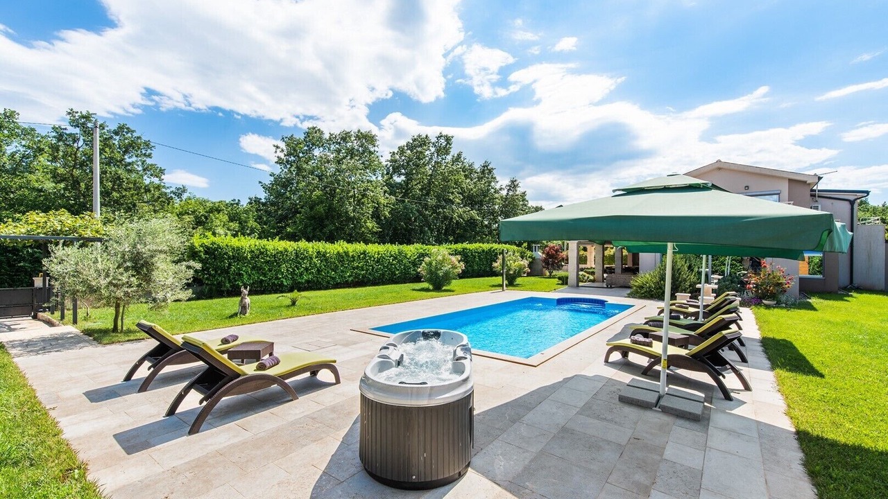 Photo of Outdoor in Belavici