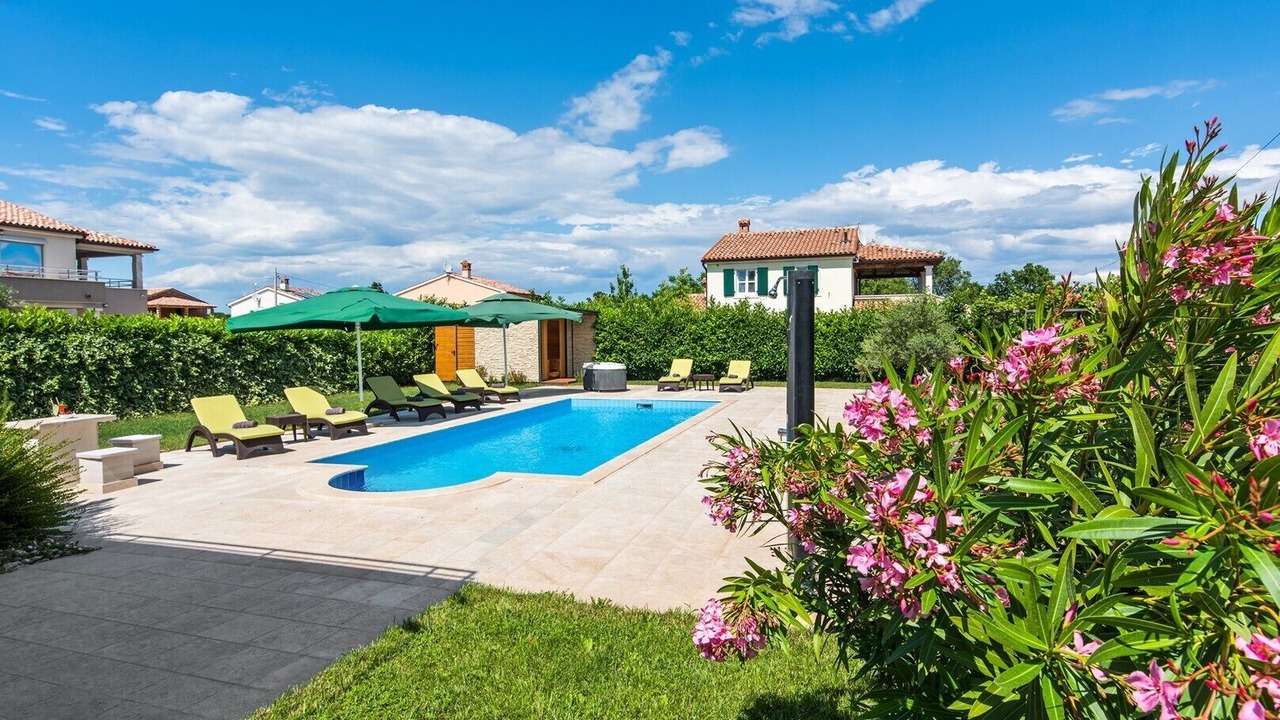 Photo of Outdoor in Belavici