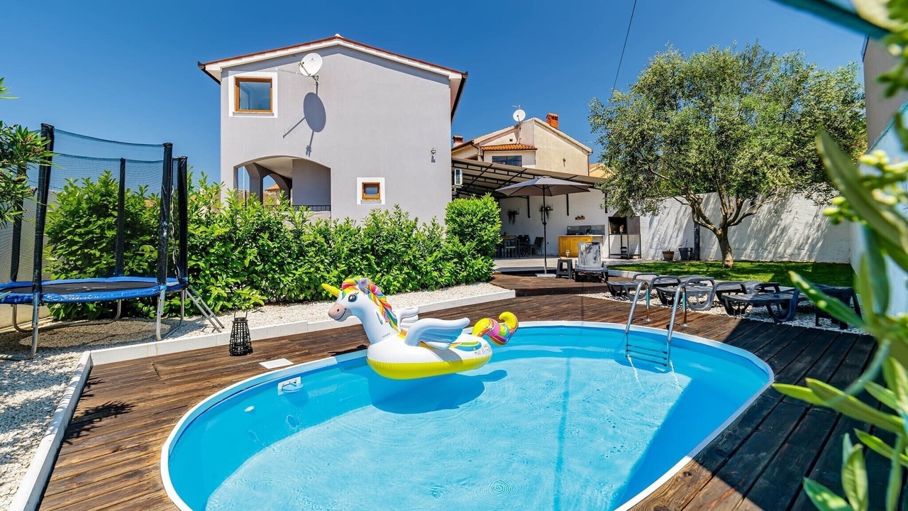 Photo of Outdoor in Loborika