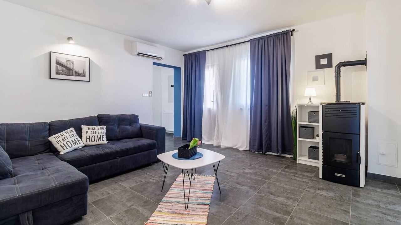 Photo of Livingroom in Loborika