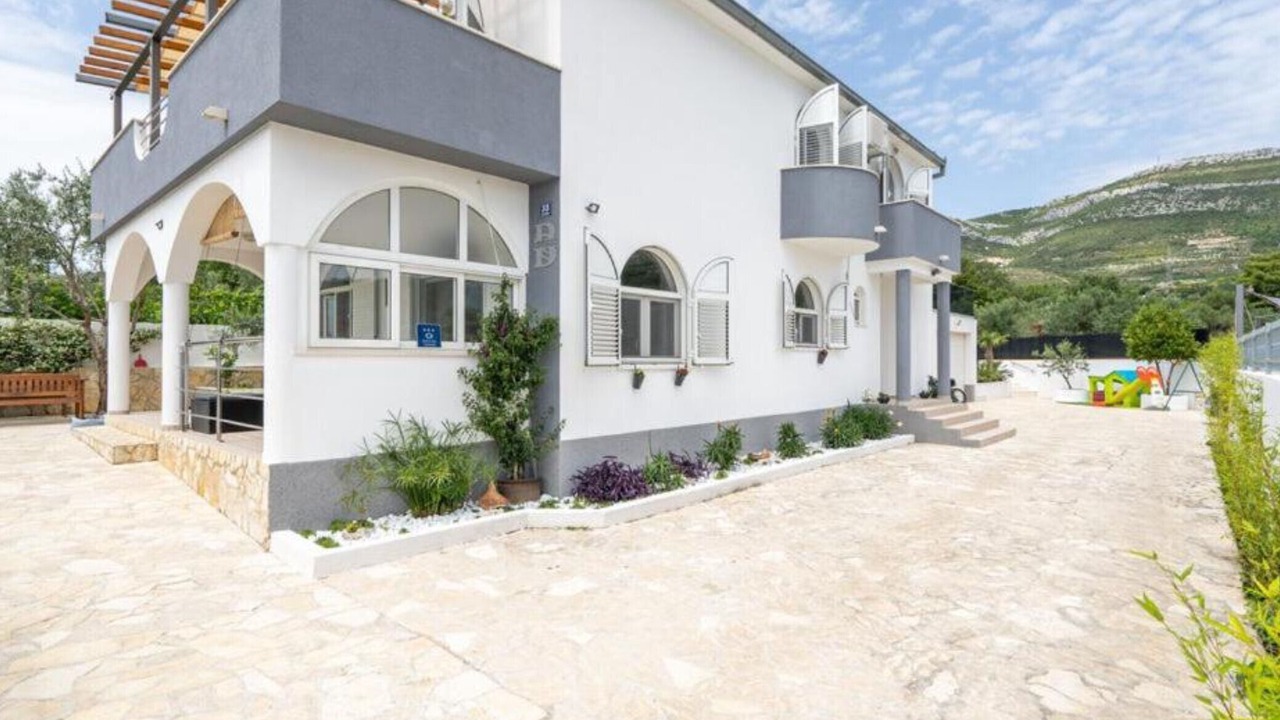 Photo of Outdoor in Rudine