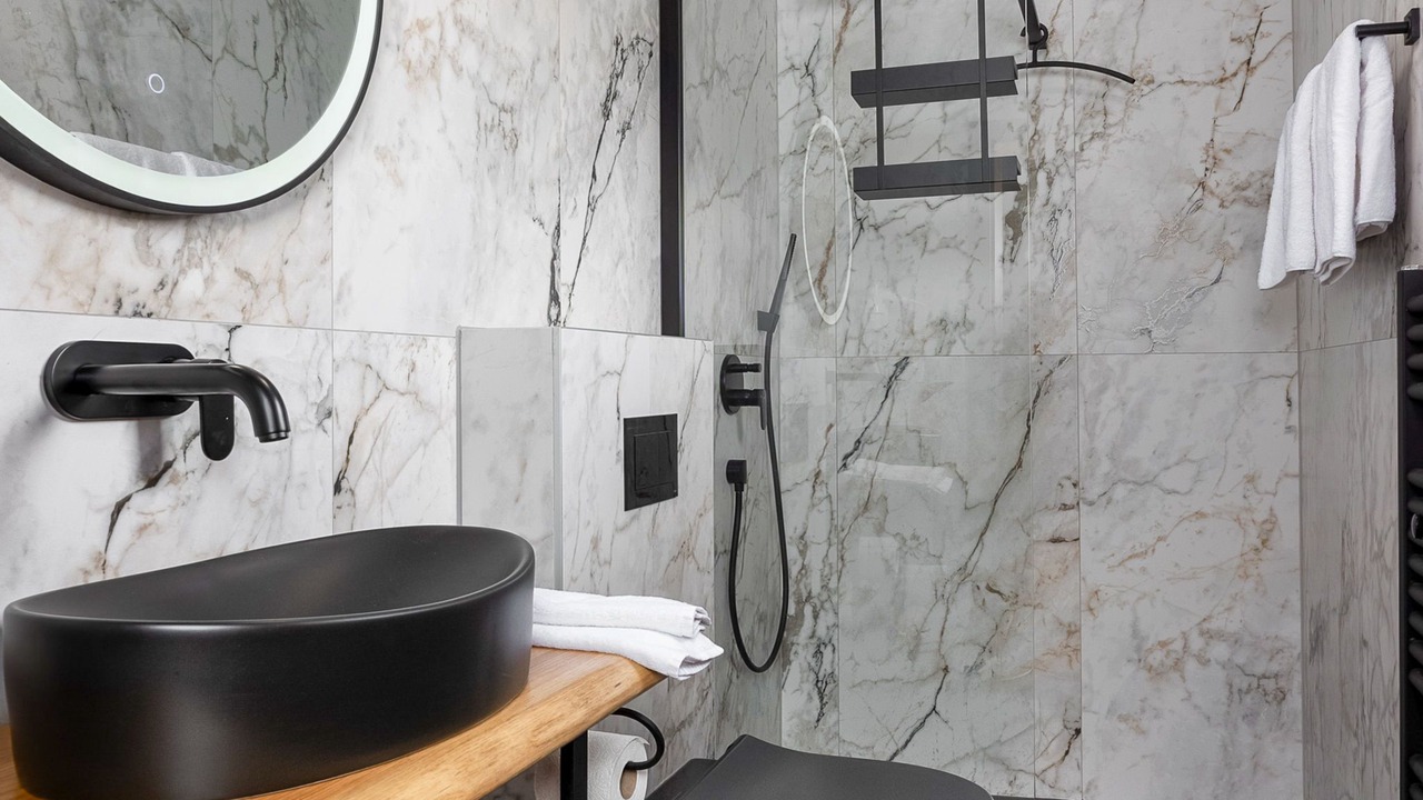 Photo of Bathroom in Lic