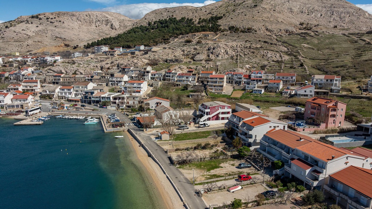 Photo of Others in Metajna