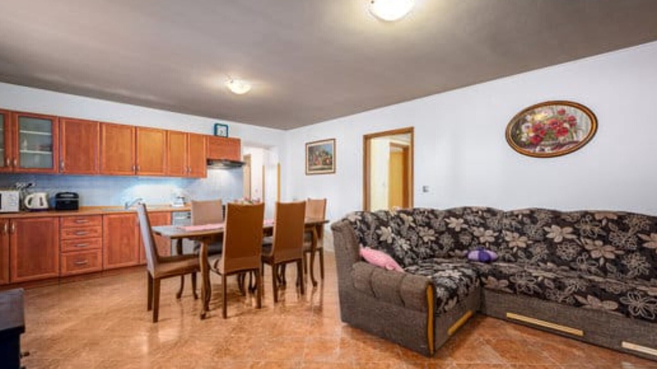 Photo of Livingroom in Gajana