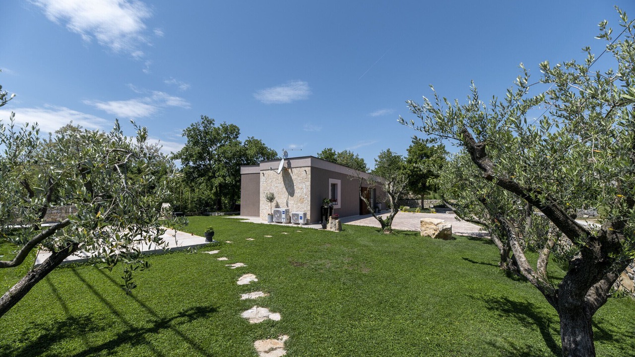 Photo of Outdoor in Presika