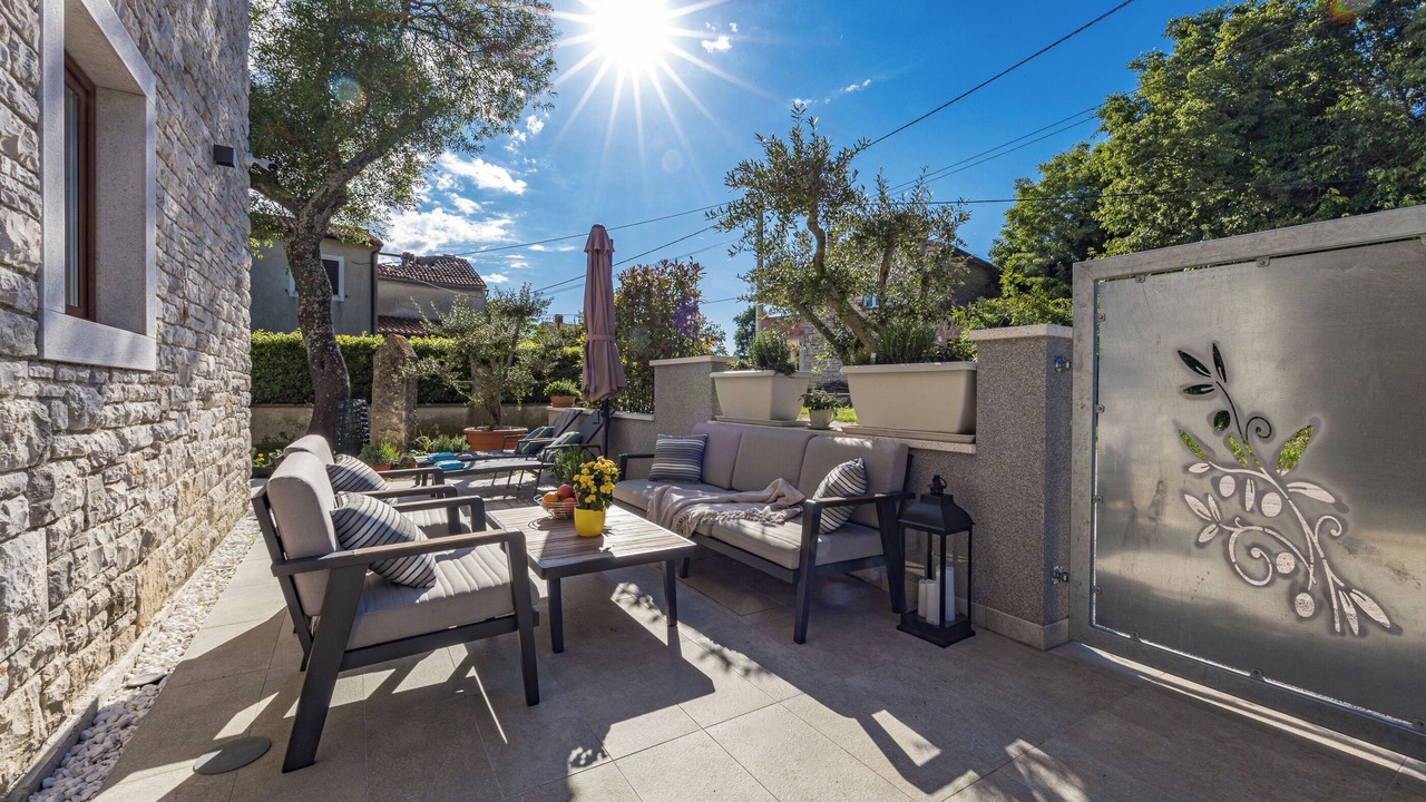 Photo of Patio Balcony in Belavici