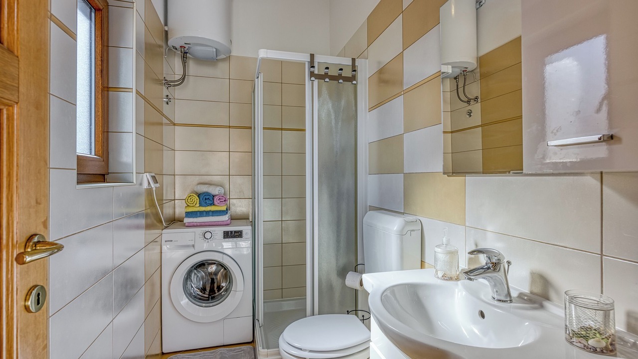 Photo of Bathroom in Vinkuran
