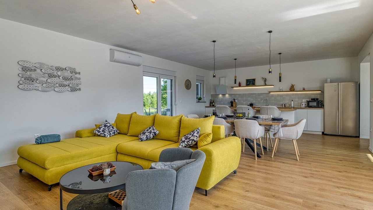 Photo of Livingroom in Krsan