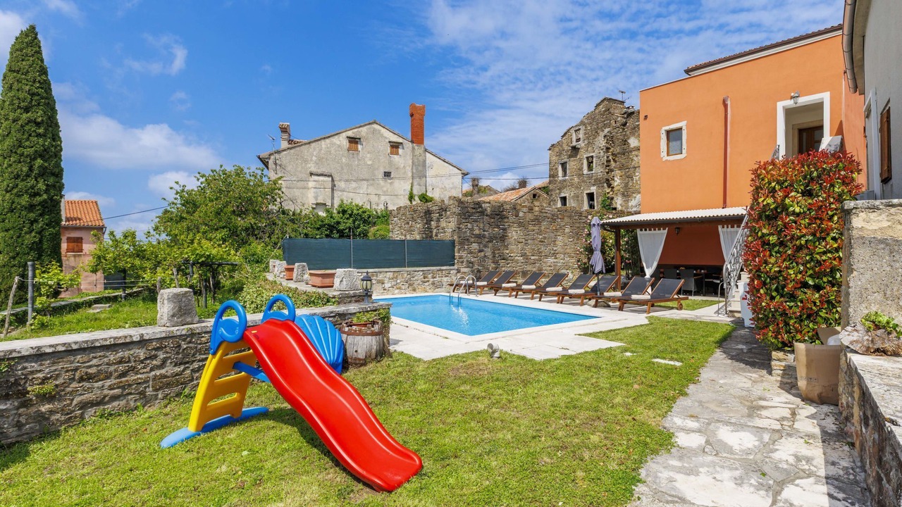 Photo of Outdoor in Oprtalj
