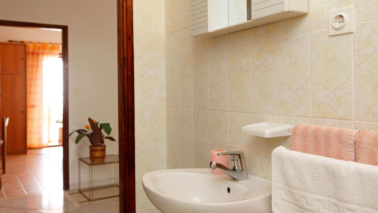 Photo of Bathroom in Potirna