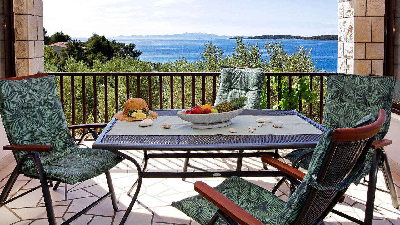 Photo of Outdoor in Potirna
