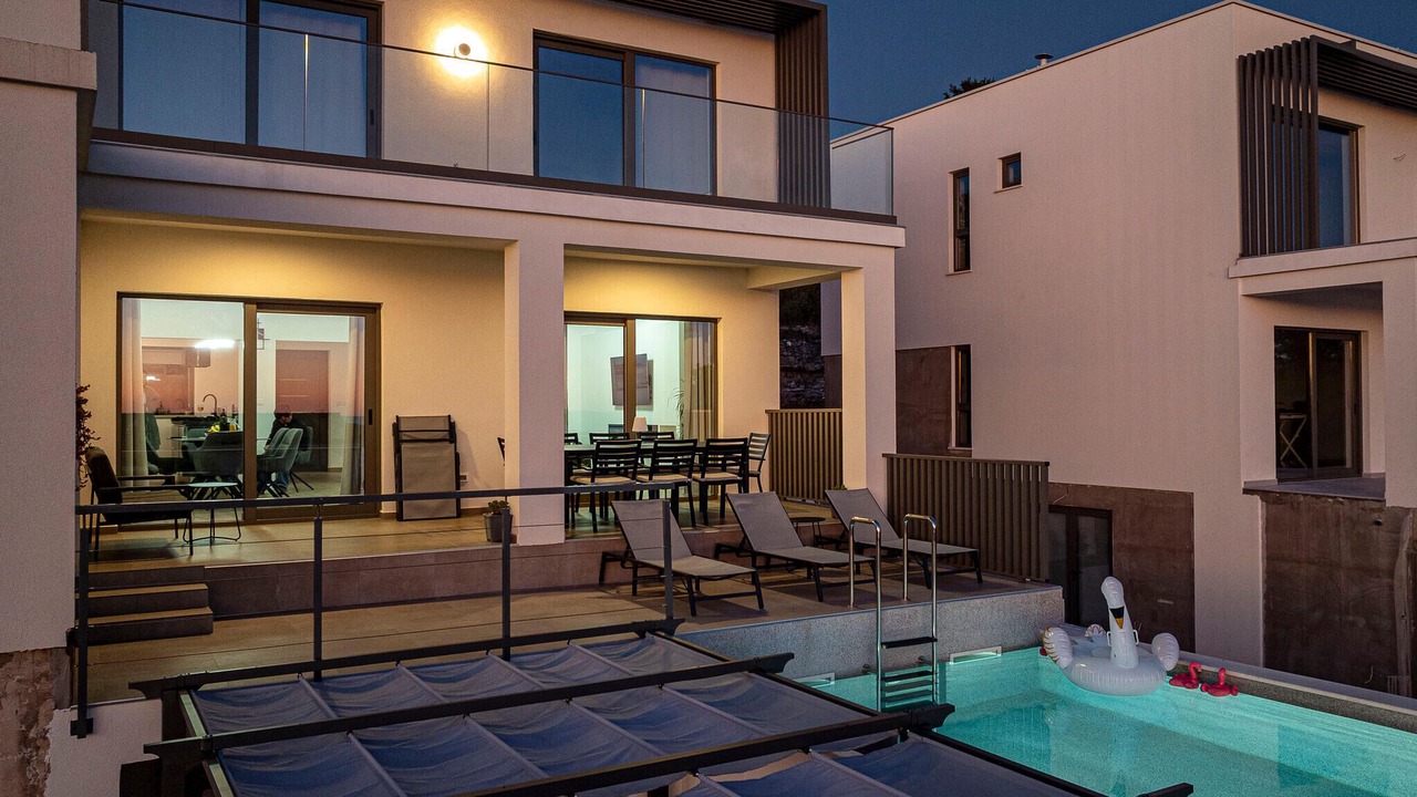 Photo of Outdoor in Potirna