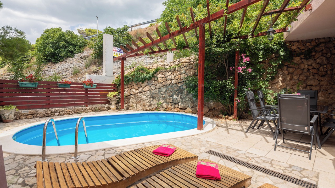 Photo of Outdoor in Medici