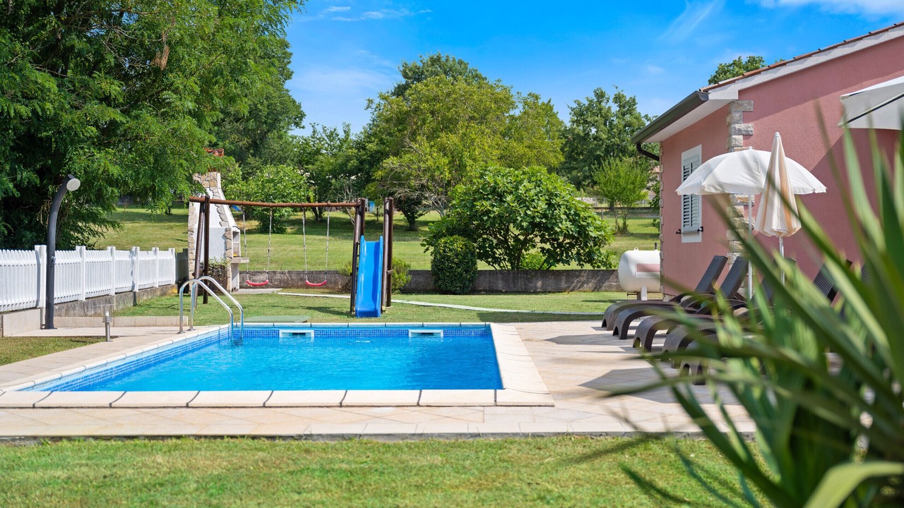 Photo of Outdoor in Vinez