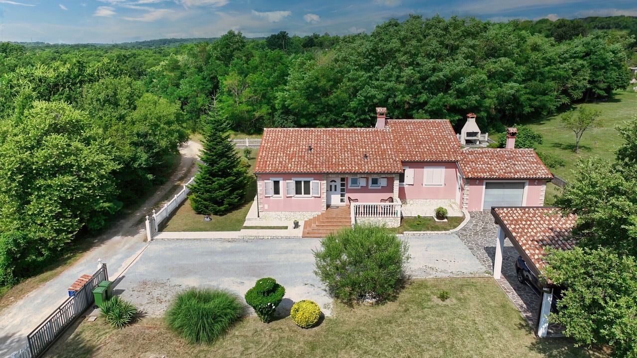 Photo of Outdoor in Vinez