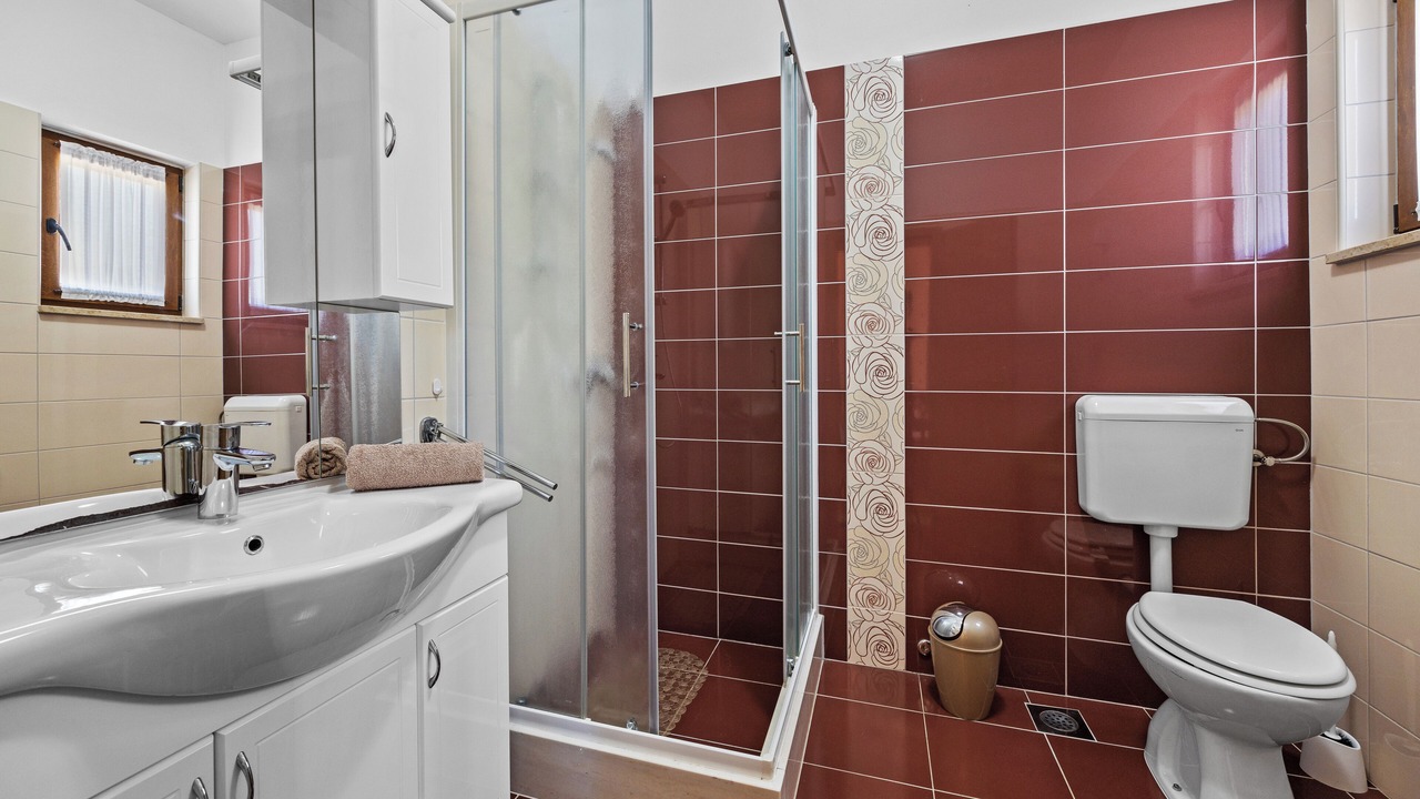 Photo of Bathroom in Kavran