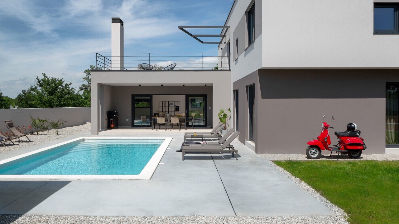 Photo of Outdoor in Gajana