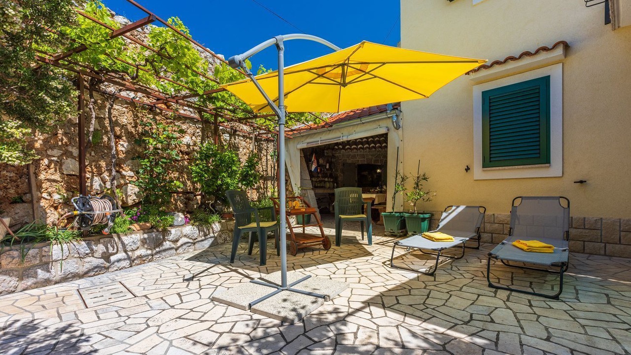 Photo of Patio Balcony in Grizane