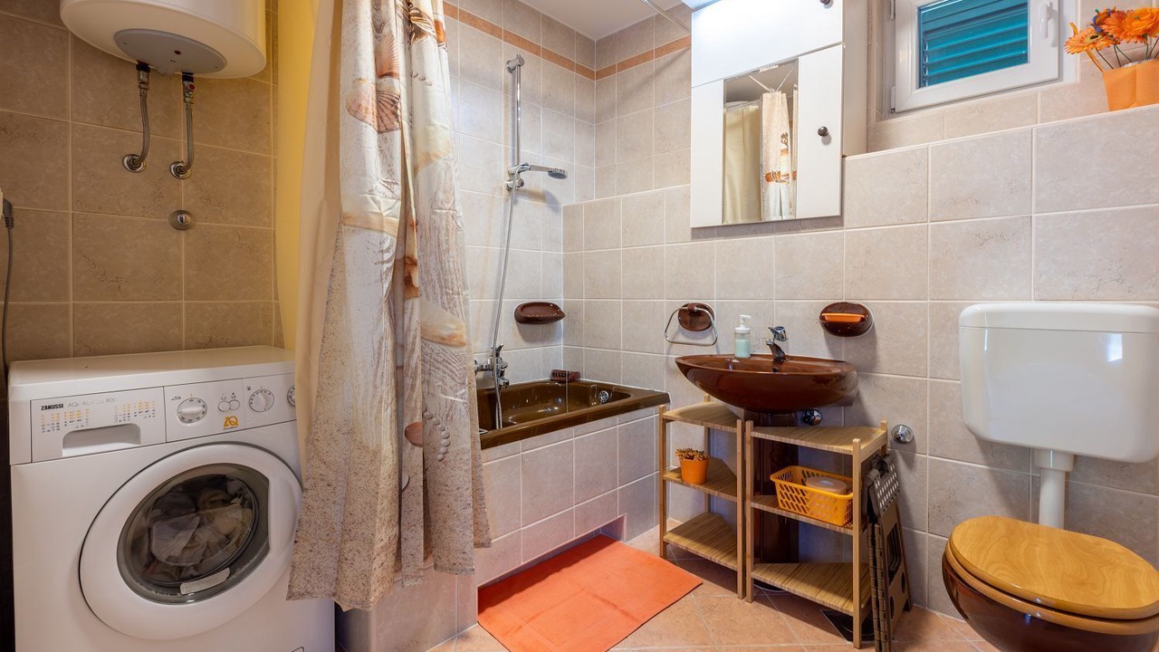 Photo of Bathroom in Grizane