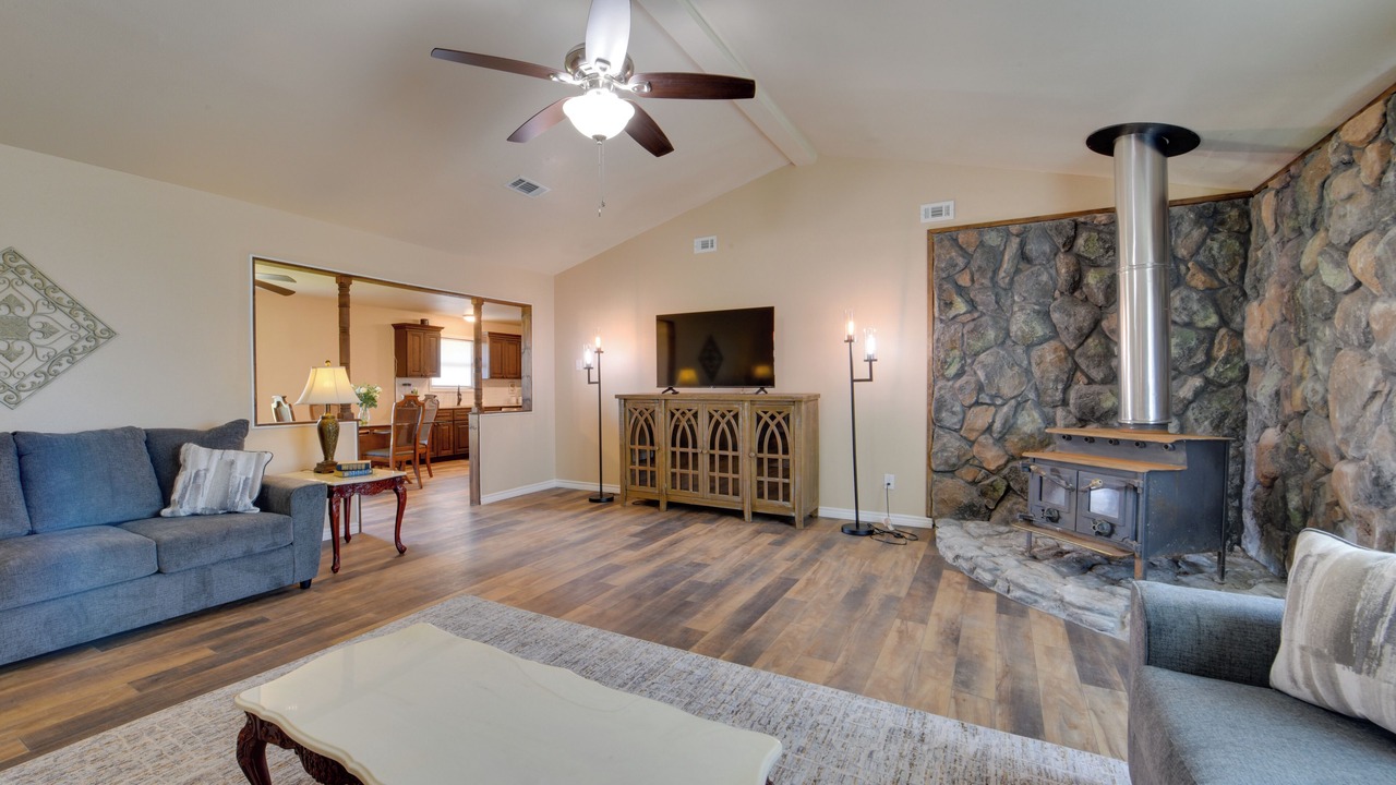 Photo of Livingroom in Westlake