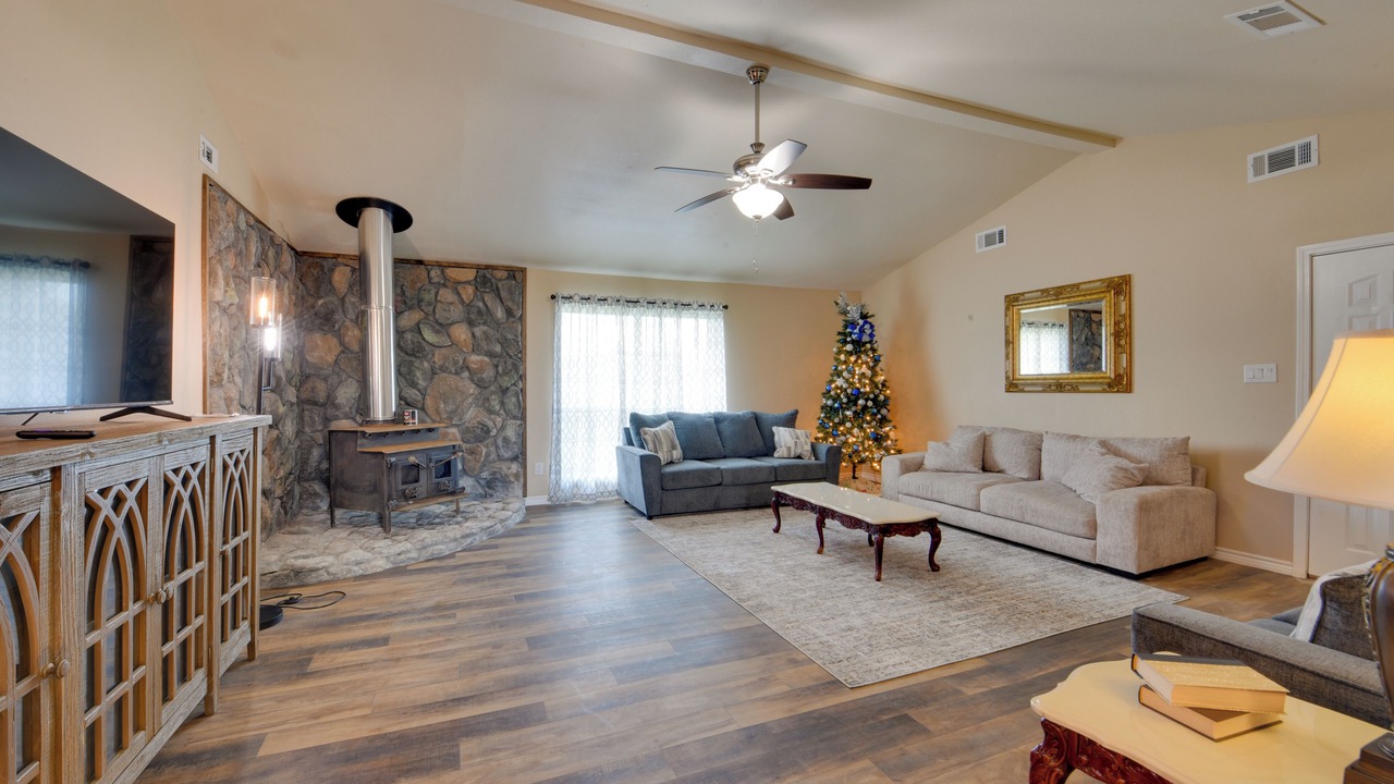 Photo of Livingroom in Westlake