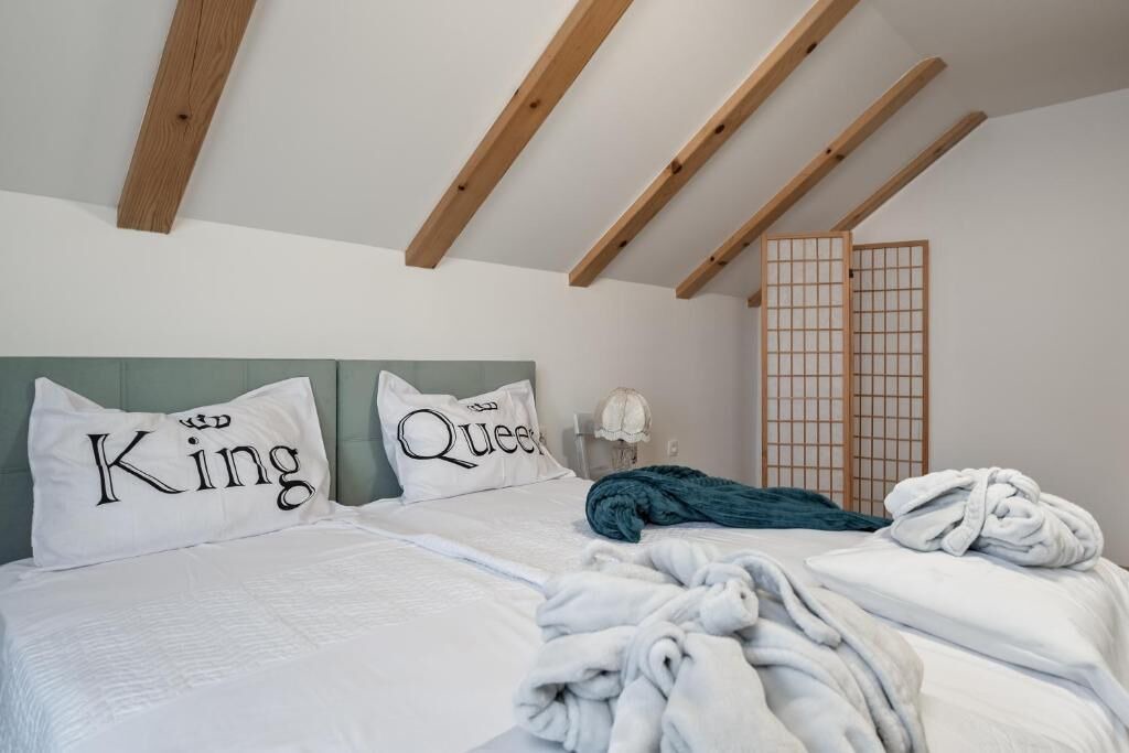 Photo of Bedroom in Lic