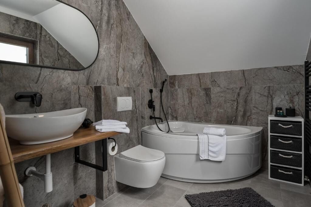 Photo of Bathroom in Lic