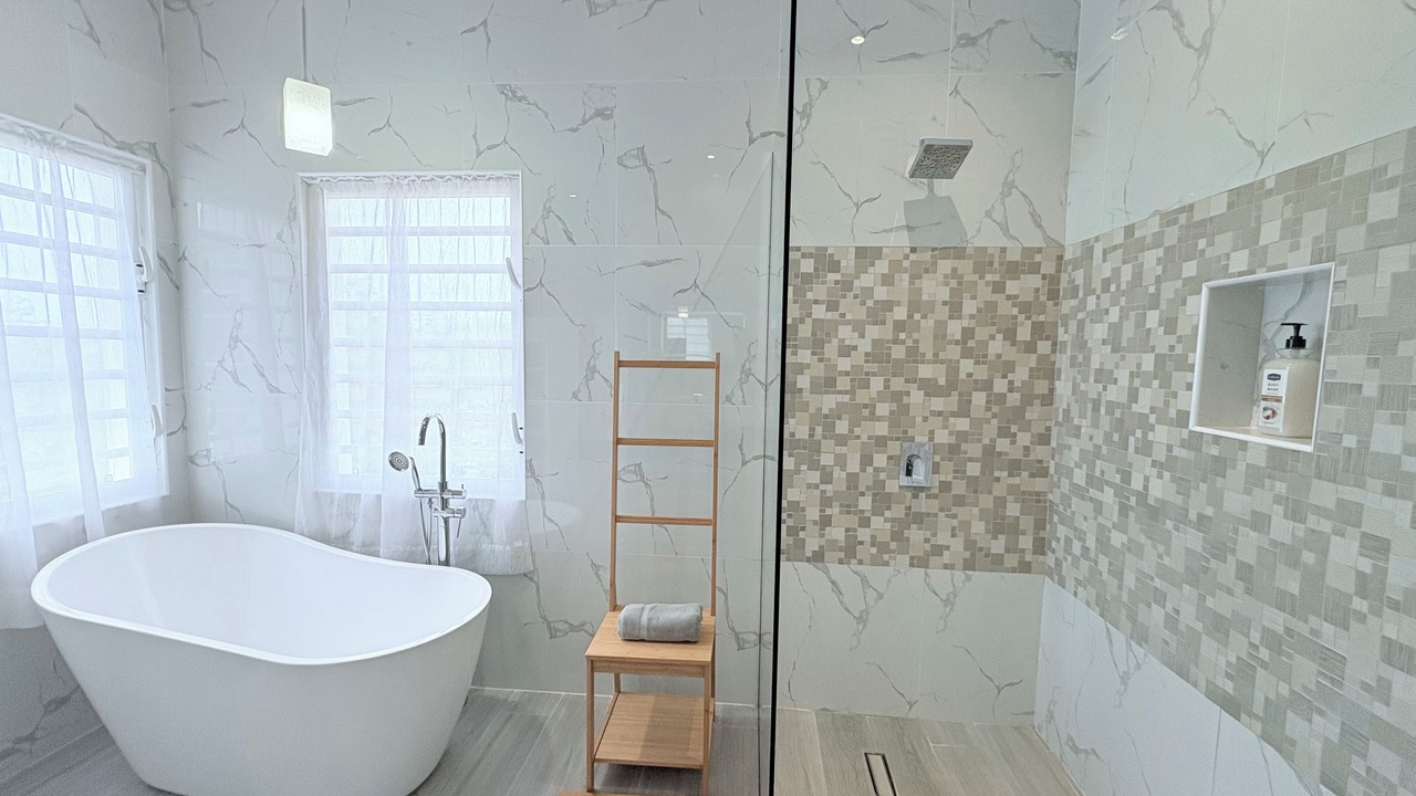 Photo of Bathroom in George Hill