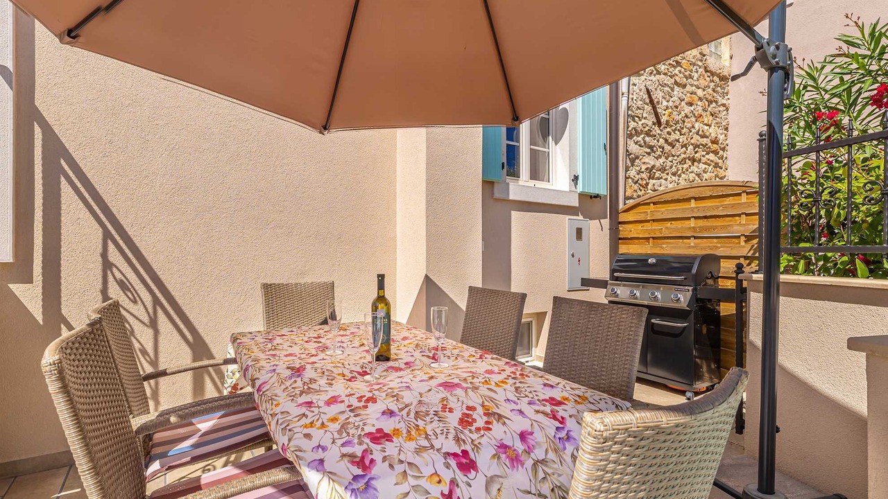 Photo of Outdoor in Risika