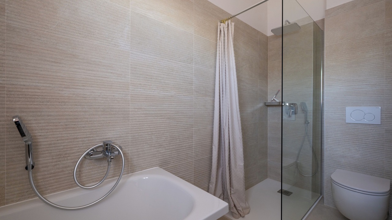 Photo of Bathroom in Peruski