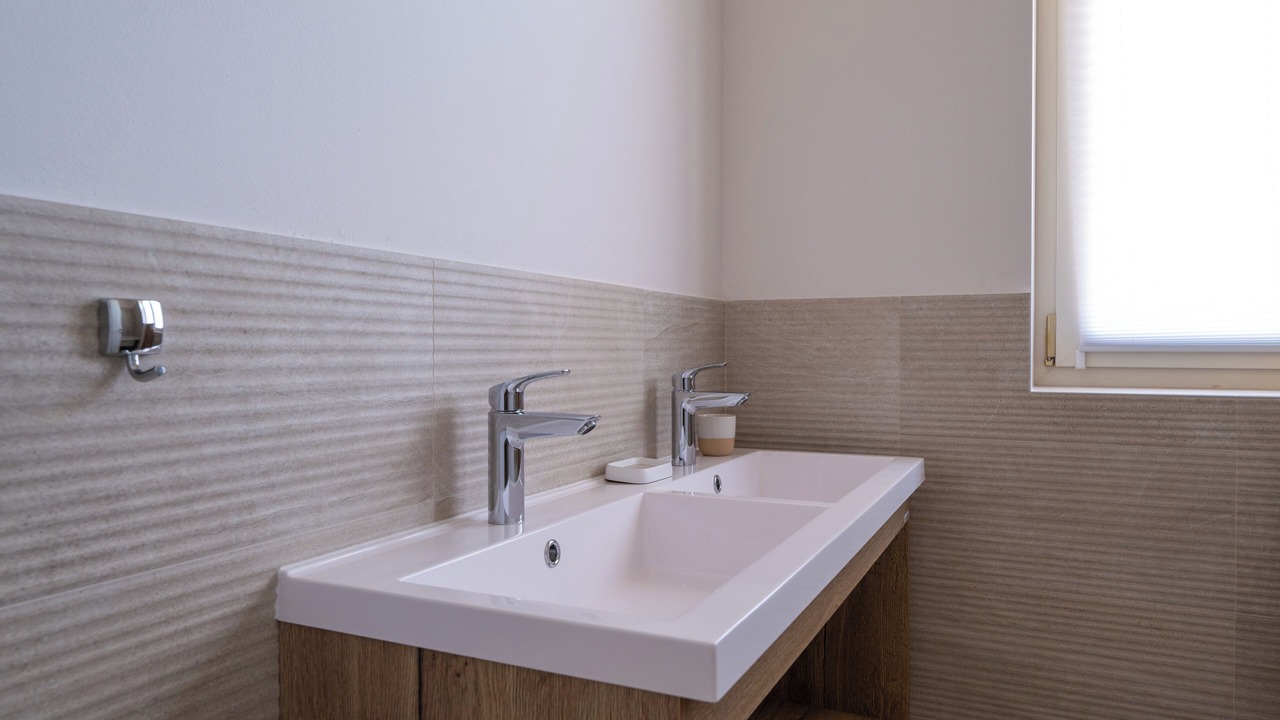 Photo of Bathroom in Peruski