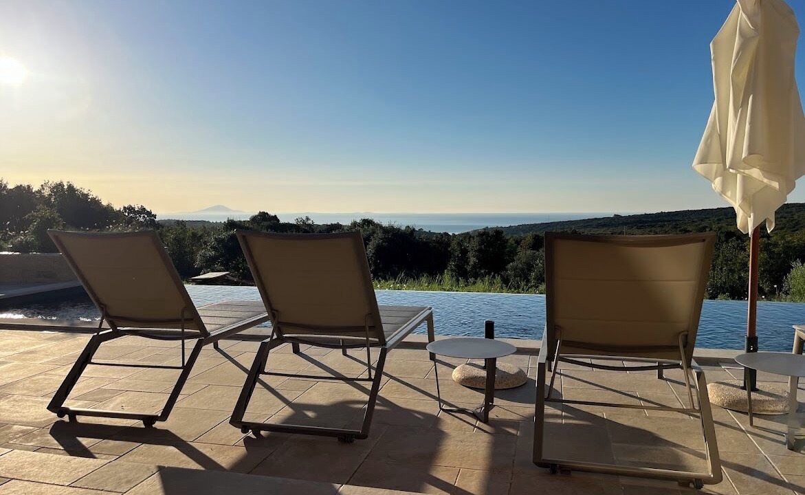 Photo of Patio Balcony in Peruski