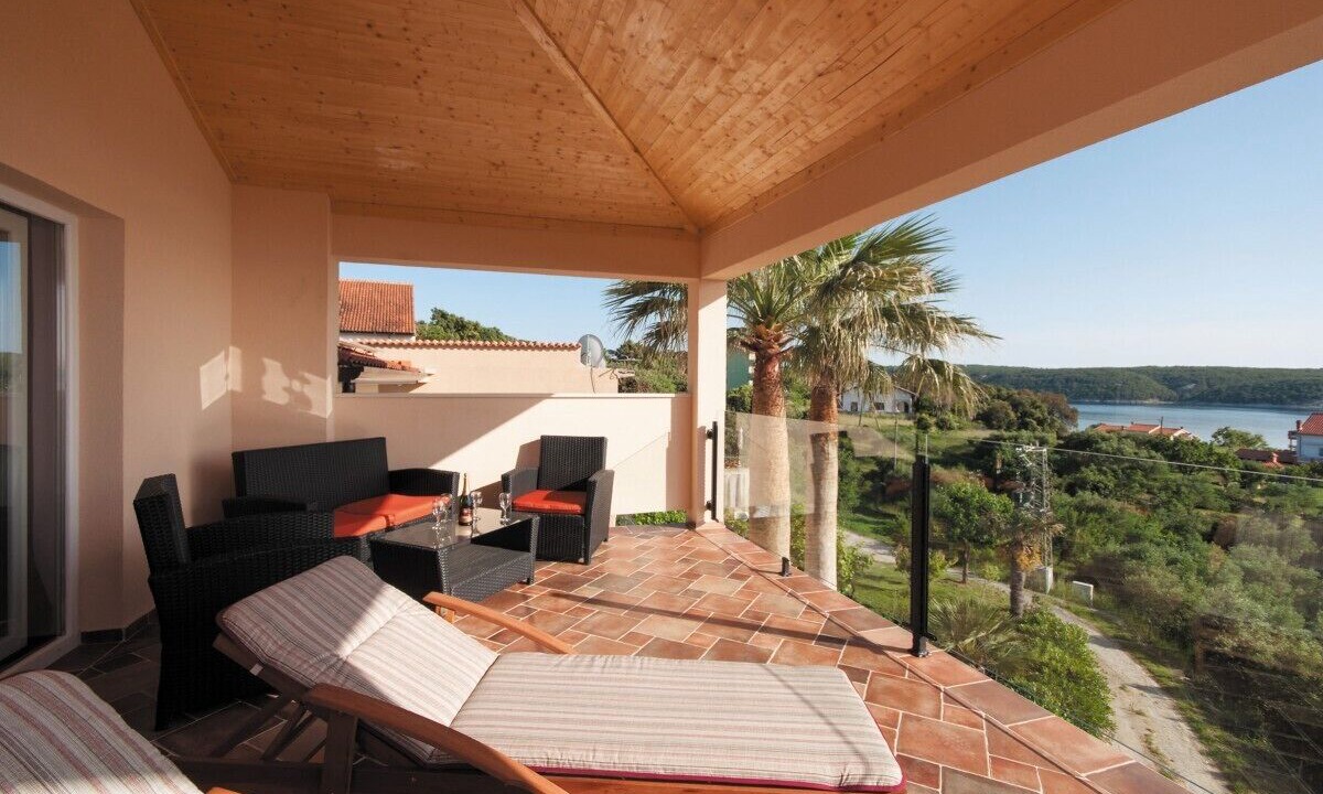 Photo of Patio Balcony in Supetarska Draga