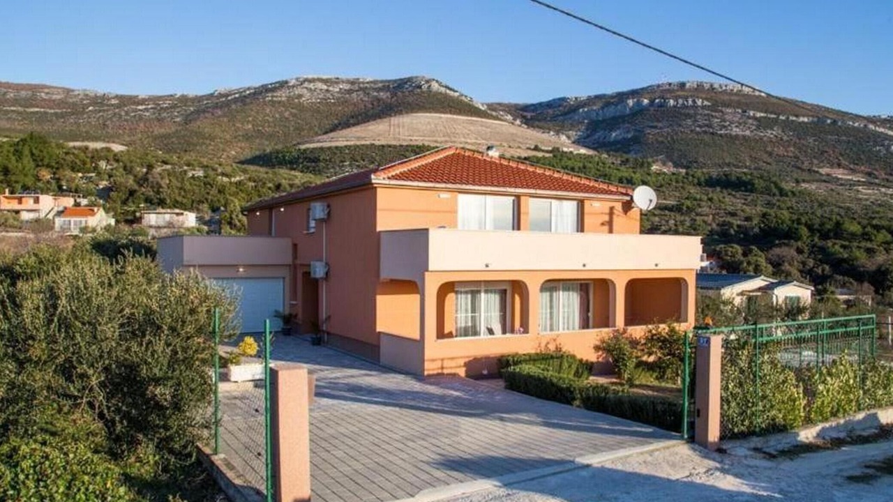 Photo of Outdoor in Rudine