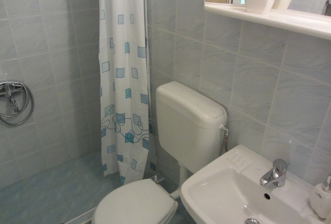 Photo of Bathroom in Porat